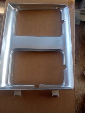 Cv-07026 Chevrolet Truck 1985 Chevy 10 Pickup Right Headlight Door/cover Single Headlamps Silver 339408