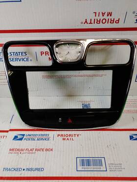 1sq84trmaa Chrysler 11 12 13 14 200 Radio Dash Trim Bezel With Clock Oem