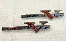 2578632 Chrysler 1965 1966 Plymouth Commando V8 Fender Emblem Badge Trim Molding Ornament Pair