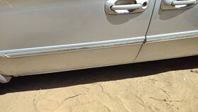 Chrysler Trucks Ww05cd7ad 04-07 Town And Country Driver Left Front Moulding From Door Trim Strip Silver Ps2