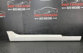 1936900240 Chrysler Ya02tzzaa 04-05 Crossfire Passenger Rh Rocker Molding Side Trim Panel White P61