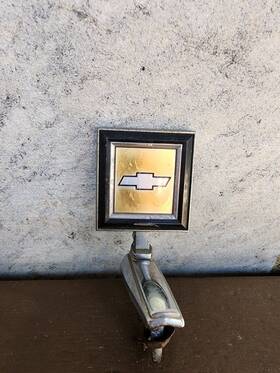 81-16721-fc Counterpart Automotive 80s Chevrolet Truck Hood Emblem C-10 Silverado - Rare