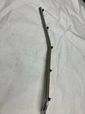 397838 Delta 1968 88 Right Hood Trim