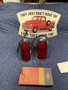 1340351 Dodge 1950-1952 Tail Lights Assembly Housing Pair Rh-lh Dodal
