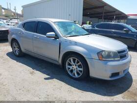 137.ch2k13 Dodge Left Rear Door Moulding Oem 2013 Avenger