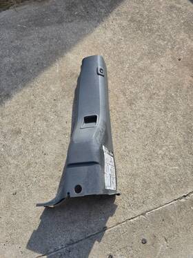 1aj74bd5aa Dodge 2005 Grand Caravan Right Lower B-pillar Interior Trim Molding