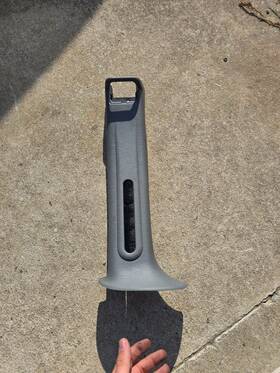 Rs27bd5ae Dodge 2005 Grand Caravan Left Upper Door B Pillar Post Trim