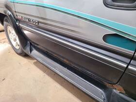 127.ch8m96 Dodge Truck Ram1500 1996 Door Moulding Front 662840