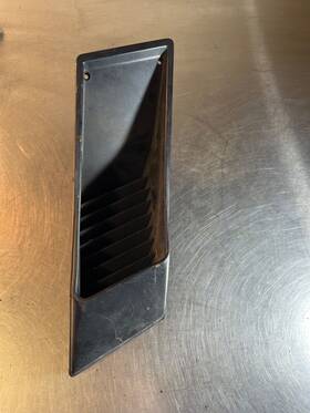 3057 Fiat X1/9 Right Rear 1/4 Panel Air Intake Grille L2