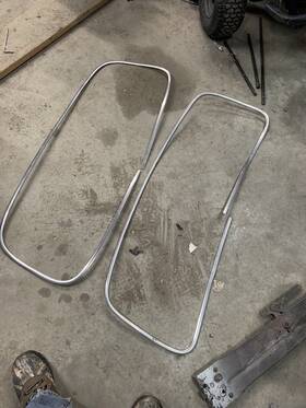 25333 Fomoco 1948-1952 Ford Truck F4 F3 F1 F2 Windshield And Back Window Stainless Moldings