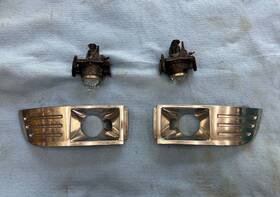 10825010 Ford Fog Light Trim Set For 2009-2012 Flex Left And Right With Lights