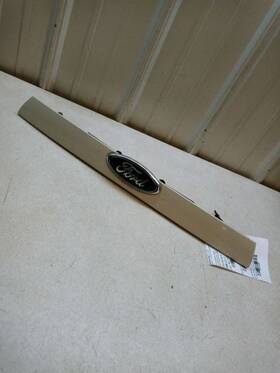 9e53-5442509-abw Ford 171.fd1k11 2010 11 2012 Fusion Trunk Lid Moulding White Oem