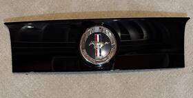 63423a42 Ford 2013 2014 Mustang Center Trunk Lid Deck Finish Panel Molding Pony Emblem