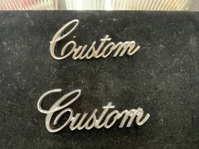 98798 Ford Custom Emblem Set Of Two