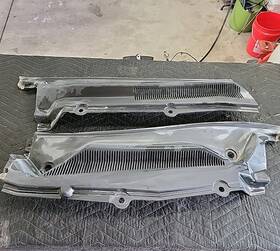 9r33-63018a15-aa Ford 2005-2009 Mustang Front Left And Right Windshield Wiper Cowl Oem