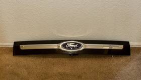 Bt43-78425a22-b Ford 2011-14 Edge Tailgate Oem Black/chrome Trim Moulding W Camera And Emblem