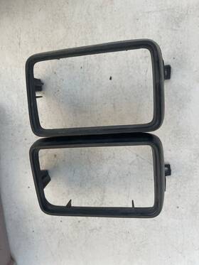 D7zb-13236 Ford 1975-1978 Mustang Ii Grille Parking Light Black Bezel Turn Signal Cobra