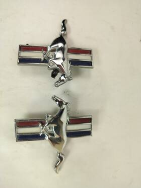 F5zz-16228 Ford 1994-2004 Mustang 3 Inch Chrome Running Horse Tribar Fender Emblems Pair Lh Rh