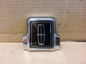 F6vb-5443320-ab Ford 1995-1997 Lincoln Towncar Town Car Swing Trunk Lock Emblem Oem 2
