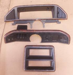 F7tb-1505 Ford 1987-1991 F150 F250 F350 F450 Bronco Cluster Bezel Vent Dash Trim Woodgrain