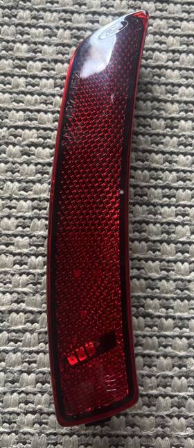 Lj8z-15a101-b Ford Mach E Right Rear Genuine Lamp Reflector