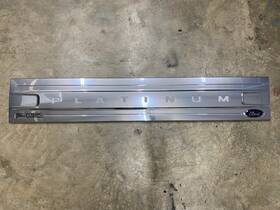 Ml34-99402a02-adw Ford 2021-2023 F-150 Platinum Tailgate Finish Panel Molding Oem Ml34-99402a02-ab