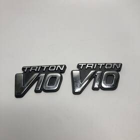 F81b-16702-ba Ford Motors F81z16720bz 94-04 Pair V10 Emblems Triton Super Duty F250 F350 F450 Used Oem