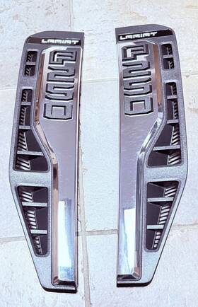 Pc3b-p000a72-acfsmas Ford Oem F-250 23-24 Lariet Chrome Fender Vent Badge Set L&r Pc3b-p000a73