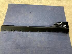 Pr3bc10155a Ford 2024-2025 Mustang Gt Left Side Rocker Panel Skirt Molding Oem