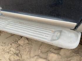 Ford Trucks Xl1z7823209aa 1997-2002 Expedition Driver Left Rear Lower Moulding From Door Oem Back