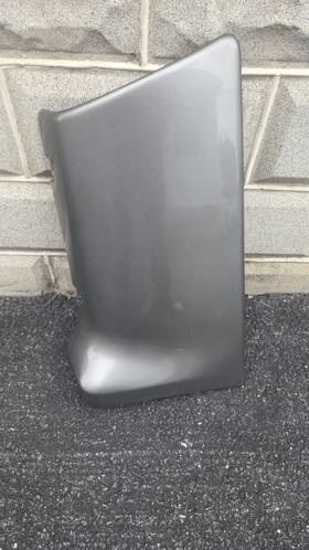 15763928 General Motors 01-06 Yukon Denali Xl Quarter Panel Lower Molding Rear Right Passanger Side Trim