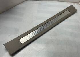 15848380 General Motors 2007-2014 Gmc Yukon Left Front Sill Plate P/n Genuine Oem Gm Part