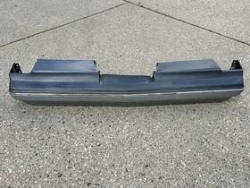 General Motors 16504979 1986-1988 Chevrolet Monte Carlo Ls Luxury Sport Rear Bumper Cover
