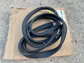 20008186 General Motors New Oem 78-81 Gm 4 Door Sedan Right Hand Front Weatherstrip 20008186 General Motors New Oem 78-81 Gm 4 Door Sedan Right Hand Front Weatherstrip