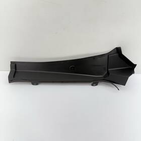 23207782 General Motors 2013-2019 Cadillac Xts Front Right Air Inlet Grille Panel Water Deflector Oem