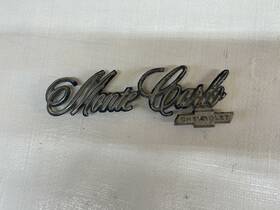 2524233 General Motors 1970-1973 Chevy Monte Carlo Trunk Lid Emblem Chevrolet Ornament Badge Trim