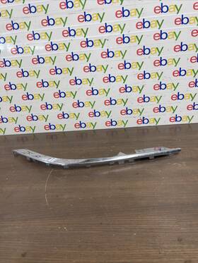 25765001 General Motors 2006-2011 Cadillac Dts Front Left Side Bumper Fascia Molding Trim Oem