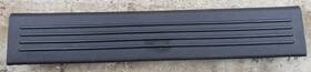 25844290 General Motors 07-13 Silverado Sierra Crew Cab Black Rear Door Sill Plate Scuff Oem
