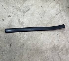 25991768 General Motors 2007 - 2009 Tahoe Suburban Front Left Door Molding Driver Trim Oem