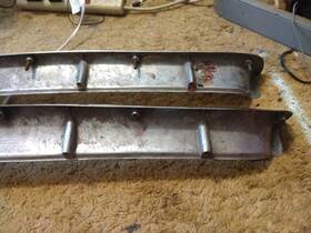 3739320 General Motors 3740213 C1 Corvette 58-62 Front Grill Oval Top#3739320 Bottom#3740213 Cores Read