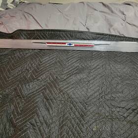 3853430 General Motors 64 Ss Chevelle Trunk Molding Middle Center Piece