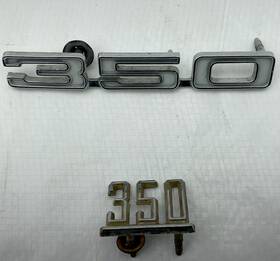 3927485 General Motors 1968 Chevrolet Camaro 350 Fender Emblem Trim Molding Ornament Badge