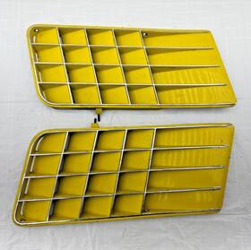 3966797 General Motors 1970 Chevrolet Corvette Fender Louver Grill Egg Crate Insert Trim Molding Panel