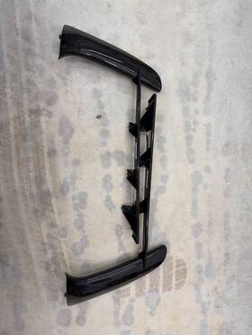 General Motors 84295810 Oem 2020 - 2025 Chevrolet Corvette C8 Front Left/right Grille Molding Trim