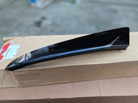 84544557 General Motors Cadillac Xt5 17-25 Left Rear Body Side D Pillar Applique Molding Oem