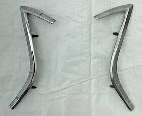 8788125 General Motors 1970-1972 Vinyl Top Moldings Chevelle Coupe Trim Quarter Paint Divider Pair