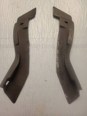 9841146 General Motors 1970 Camaro Lower Windshield Trim. Gm Rare Item
