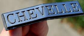 347378 General Motors / Chevrolet 359022 1975 Chevelle Malibu Front Grille Emblem Nameplate Oem