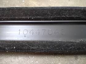 Kg2164 General Motors Door Weatherstrip Outer Window Sweep 1999-2004 Corvette Hardtop Y25