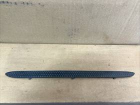 10182044 Gm # 93-97 Camaro Rh Right Passenger Side Hood Screen Vent Insert